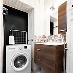 2Bdr Heart Of Sofia Ac Fully Equipped