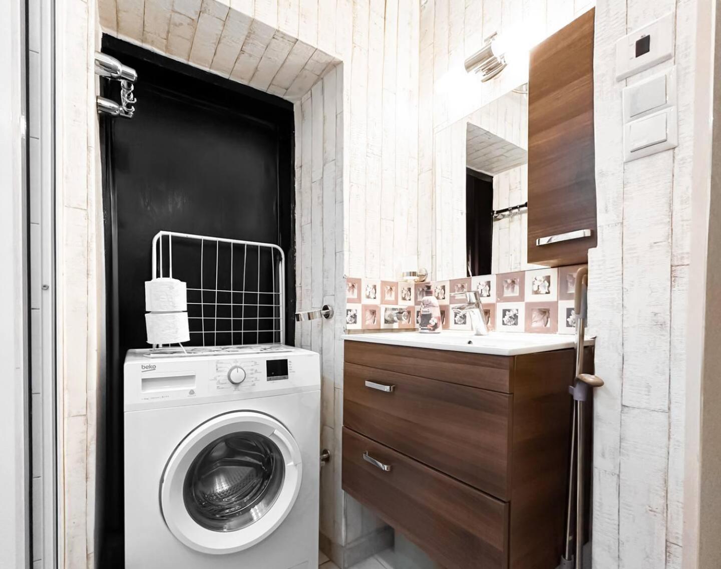 Appartement 2bdr Heart Of Ac Fully Equipped *