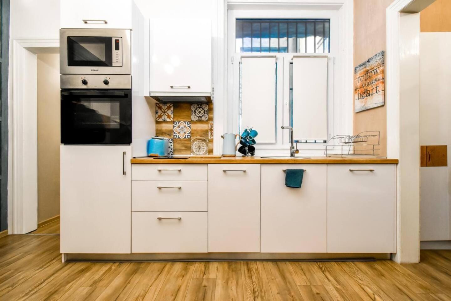 Appartement 2bdr Heart Of Ac Fully Equipped